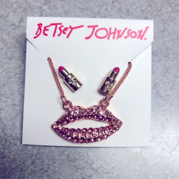 Betsey Johnson Rose Gold Tone Crystal Encrusted Lip Necklace & Lipstick Studs - Picture 10 of 10
